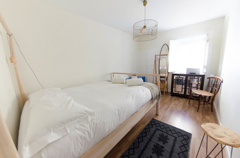 Lovely Apartment In Typical Lisbon