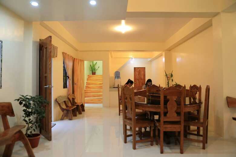 Bed & Breakfast Baletin Hometel Batanes