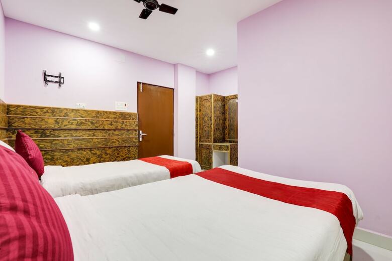 Spot On 568 Hotel Panas