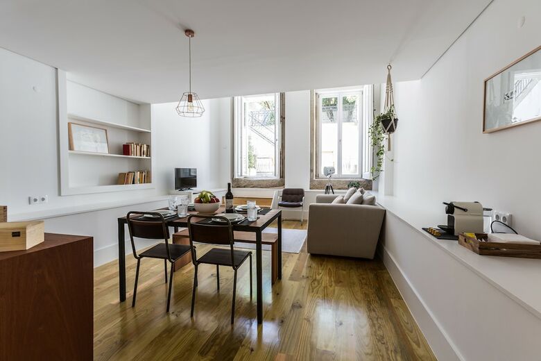 Tripas-cora��o, Ros�rio Apartments