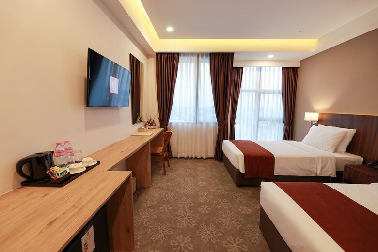Hlaine Tet Hotel