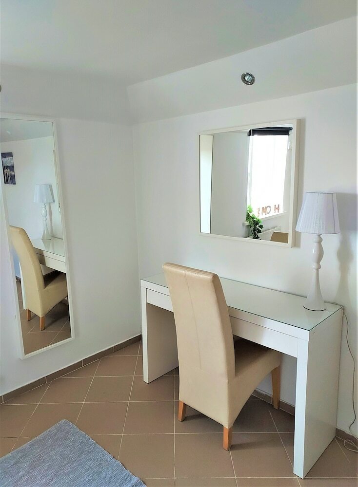 Hotel Vatnsholt - Guest House