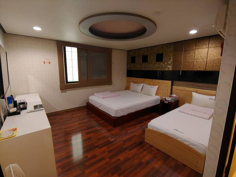 Hotel Sky