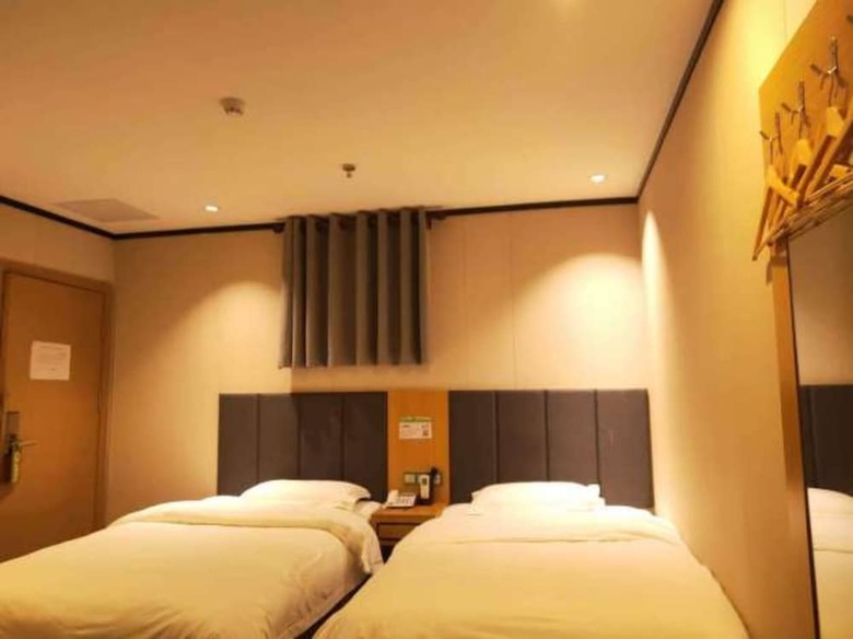 Yimi Hotel Sport Academy Branch