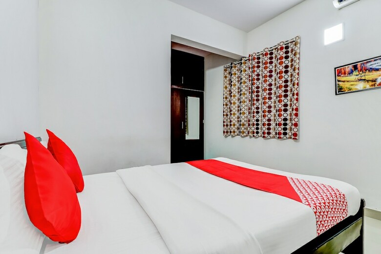 Hotel Oyo 1231 Roxel Inn