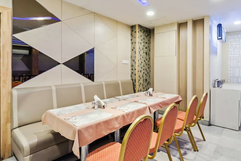 Hotel Oyo 30525 Dwarka Grand