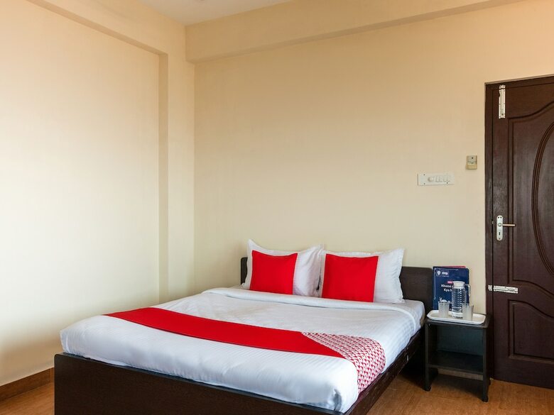Hotel Oyo 39342 Beehive Inn