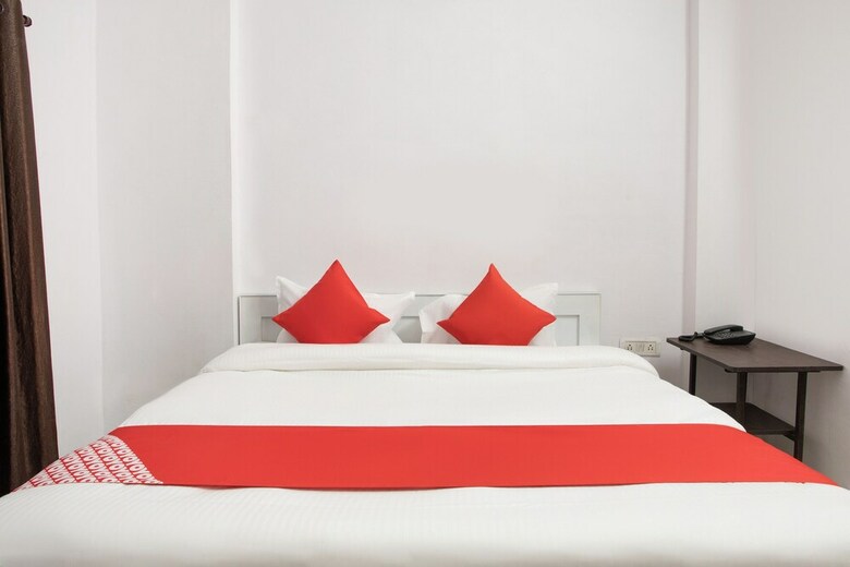 Oyo 28691 Hotel Golden Star