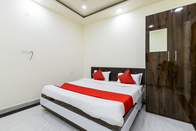 Oyo 39426 Hotel Lotus