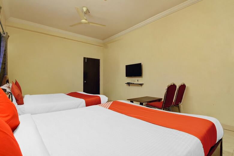 Hotel Oyo 43619 Sahasra Residency