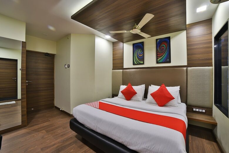 Oyo 29657 Hotel The Emerald