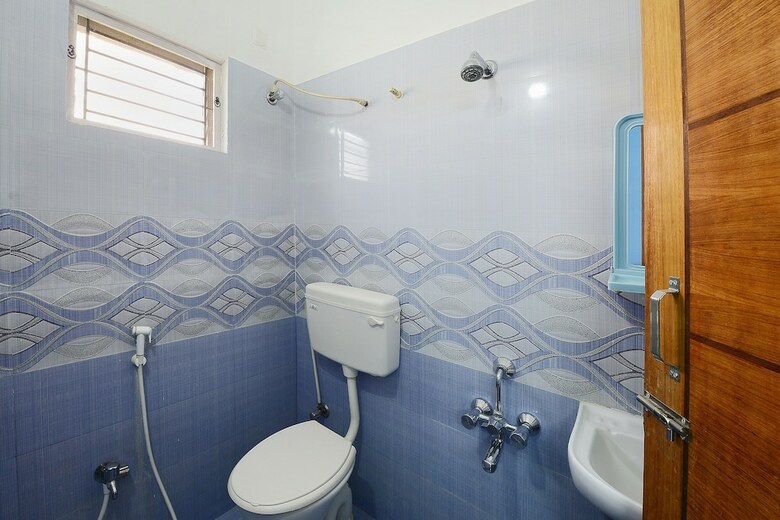Hotel Oyo 8053 Banu Residency