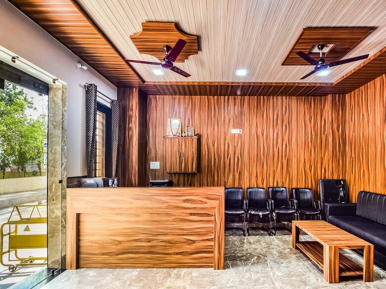 Hotel Oyo 30911 Eleven 43 Suites