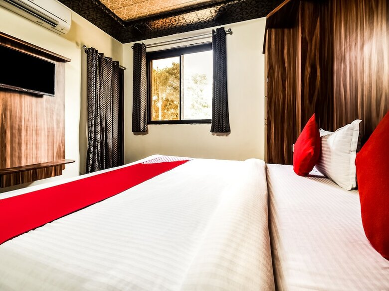 Hotel Oyo 30911 Eleven 43 Suites
