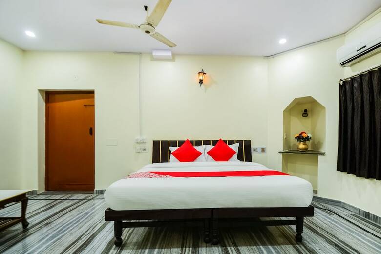 Oyo 30000 Hotel Panghat