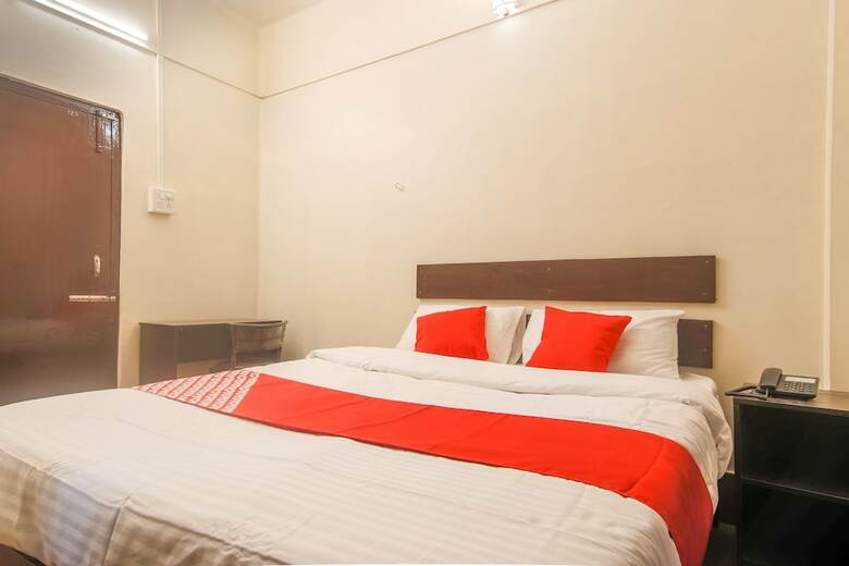 Hotel Oyo 22421 Indiraj