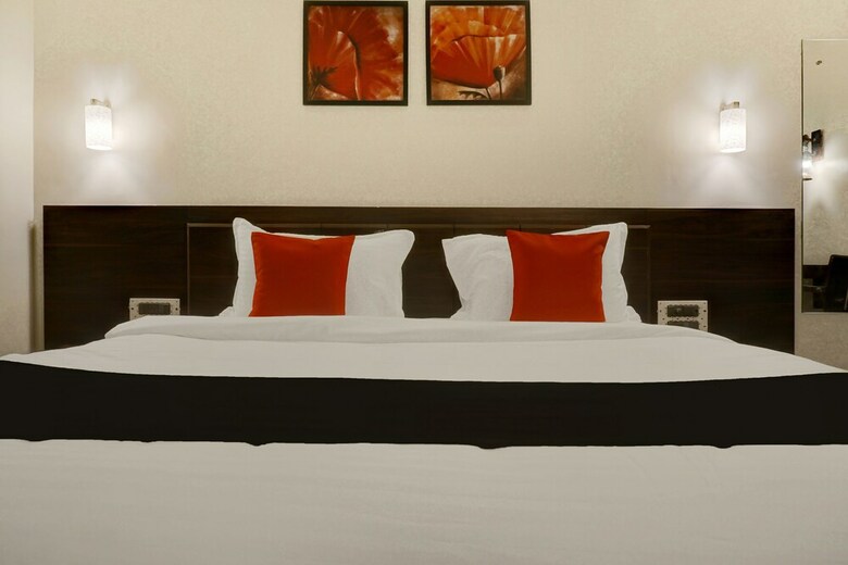 Hotel Capital O 38128 Omkar Executive