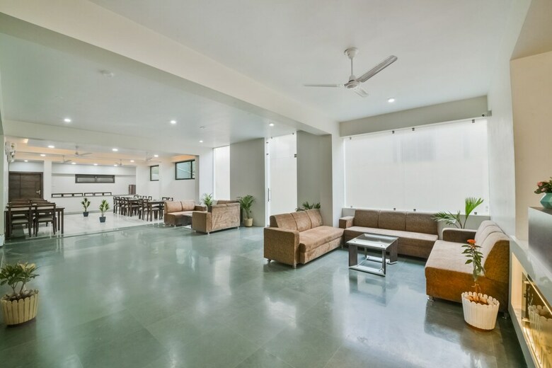 Hotel Capital O 40000 The Sejour