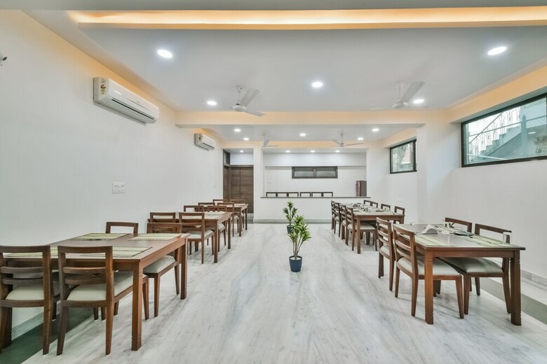 Hotel Capital O 40000 The Sejour