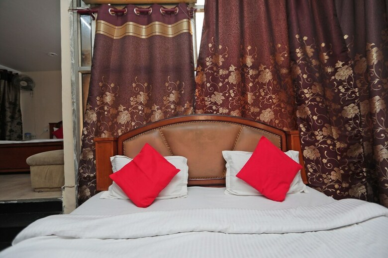 Oyo 29807 Hotel The City Heart