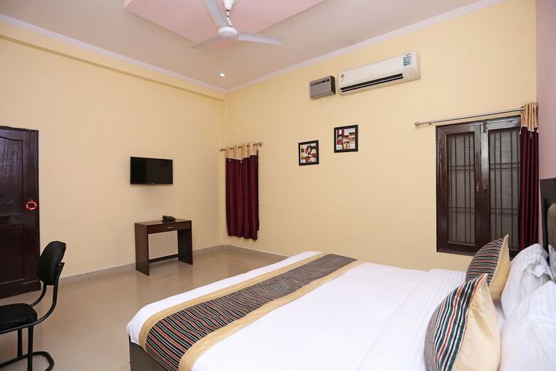 Hotel Oyo 14791 Homeystay Comfort