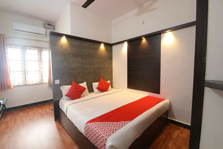 Hotel Oyo 28093 Royal Sand