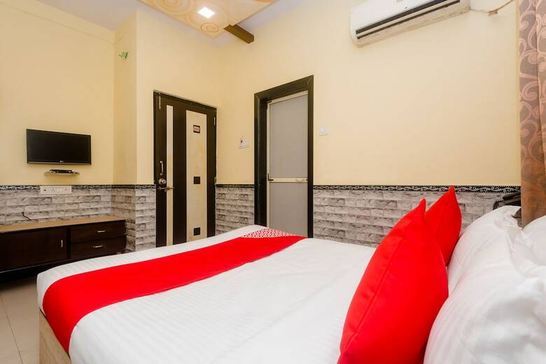 Oyo 29550 Hotel Nivara