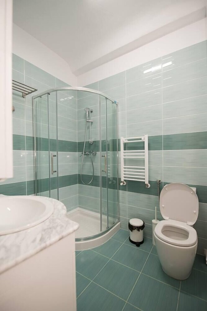 Apartment Batistei Near Old Town