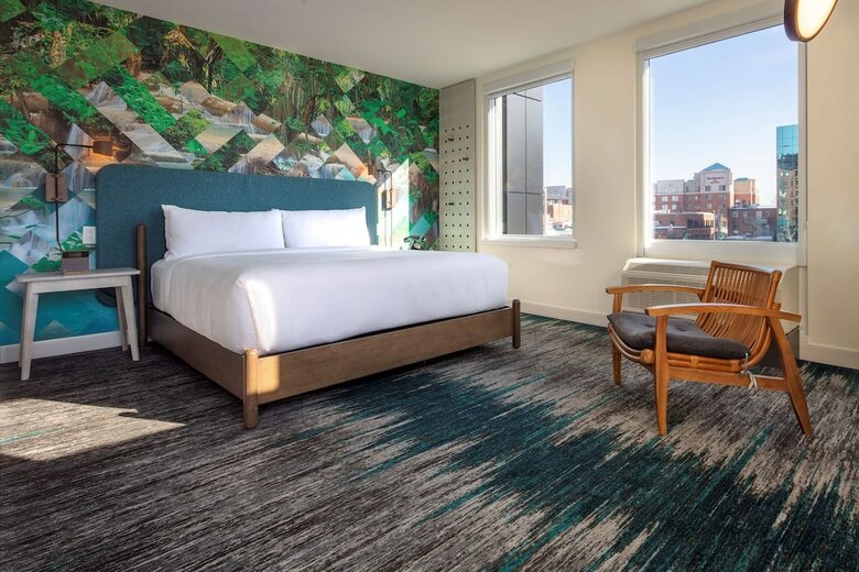 Hotel Canvas Moncton, Tapestry Collection By Hilton