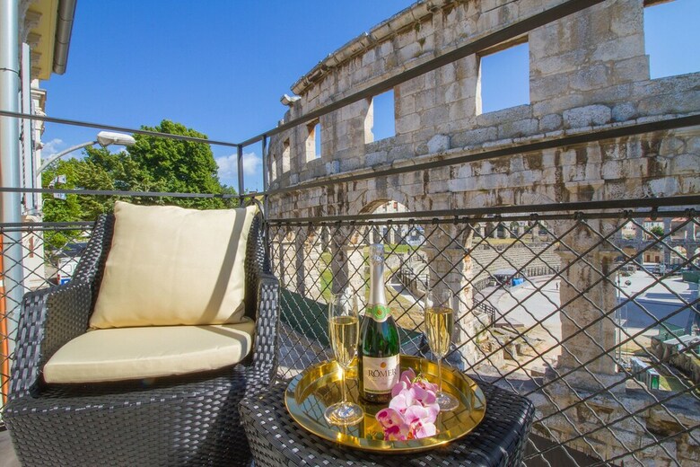 Apartamentos Arena & Seaview Luxurious Residence