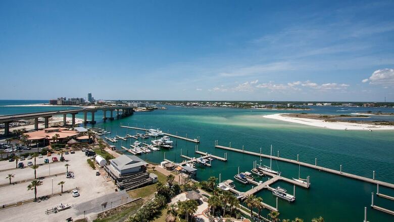 Private Balcony With Stunning Views - Unit Crb1116