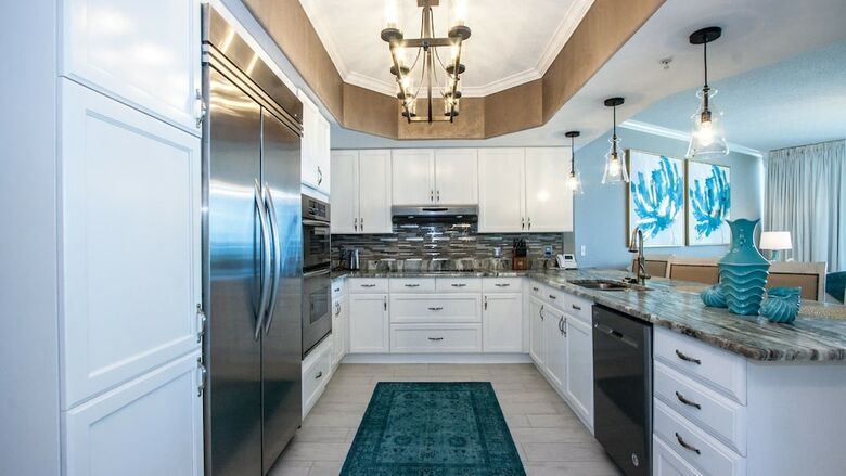Private Balcony With Stunning Views - Unit Crb1116
