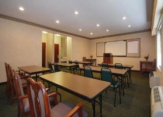 Hotel Quality Inn And Suites Airport