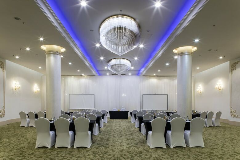 Hotel Crowne Plaza Riyadh Al Waha