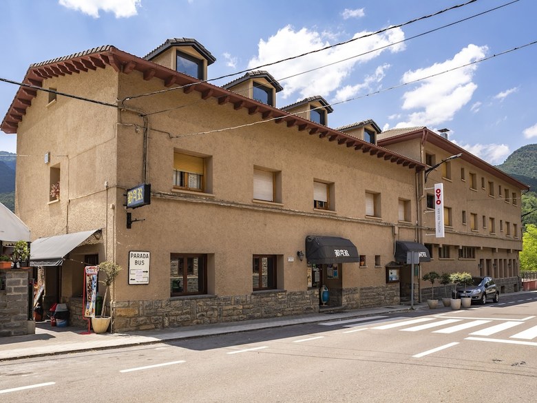 Oyo Hostal Bellosta, Rio Ara