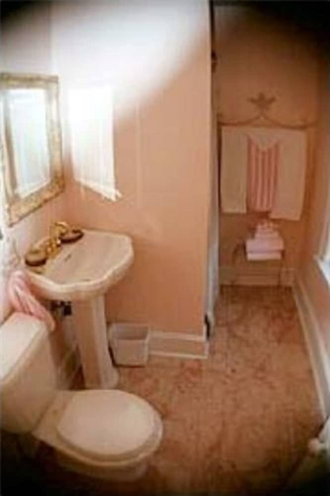 Bed & Breakfast Walden Inn And Suites