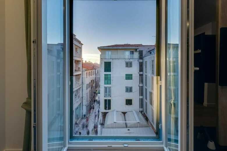Marcius Luxury Apartment
