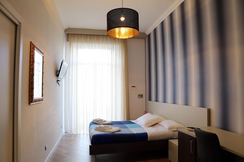 Hotel Garibaldi Rooms