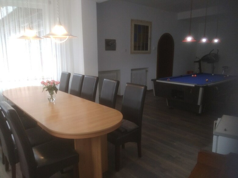 Haus Mena