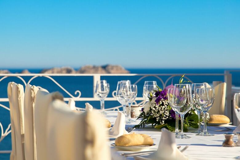 Hotel Sea Breeze Luxury Resort