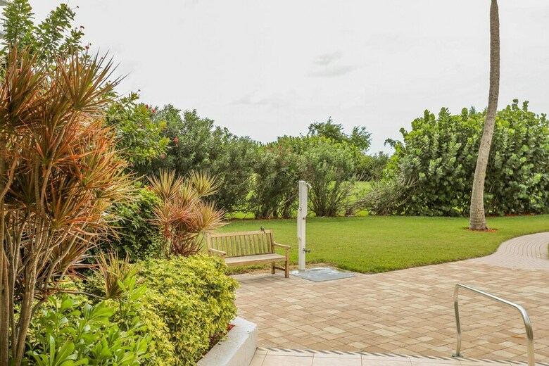 Estero Beach And Tennis 1001a