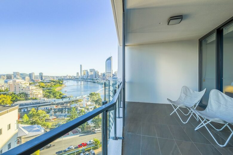 Sofun Apartment On Vulture St