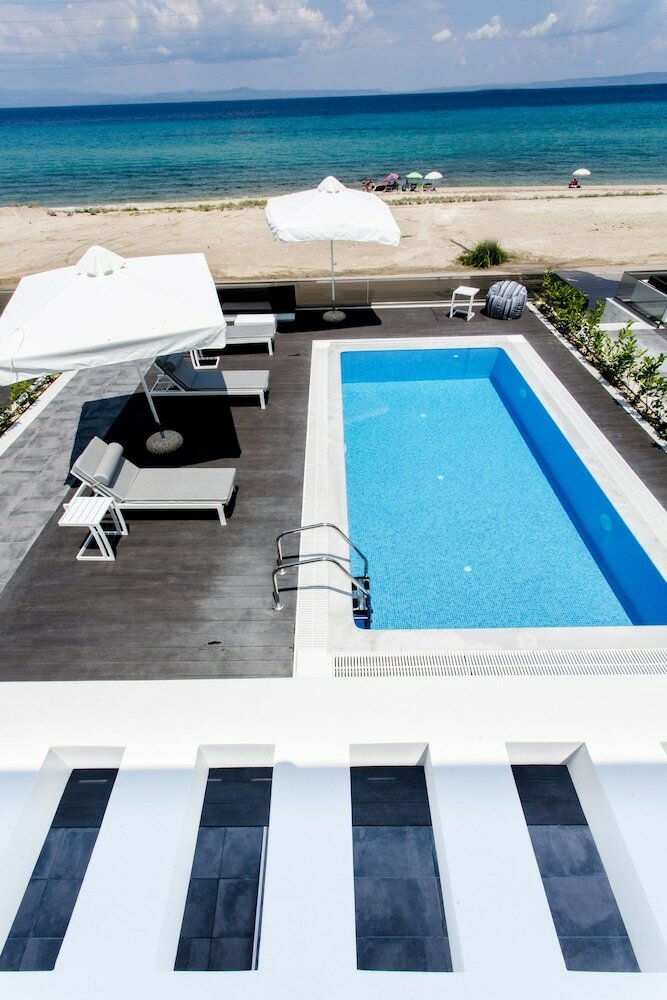 Hotel Crystal Villas & Suites