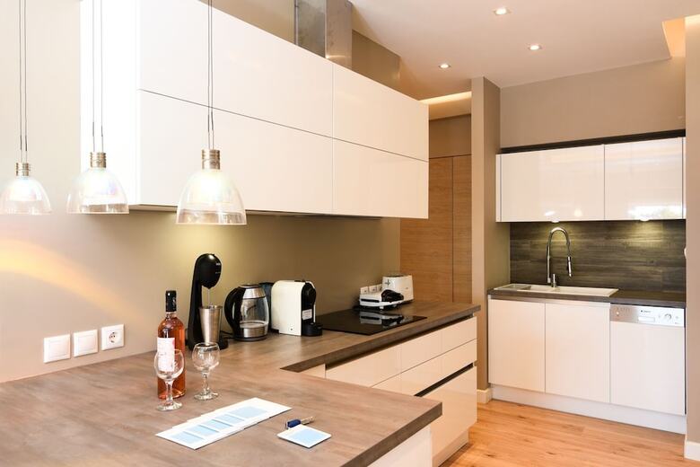 142m� Homm Bright Alimos Apartment With Marina View