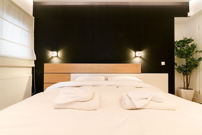 142m� Homm Bright Alimos Apartment With Marina View