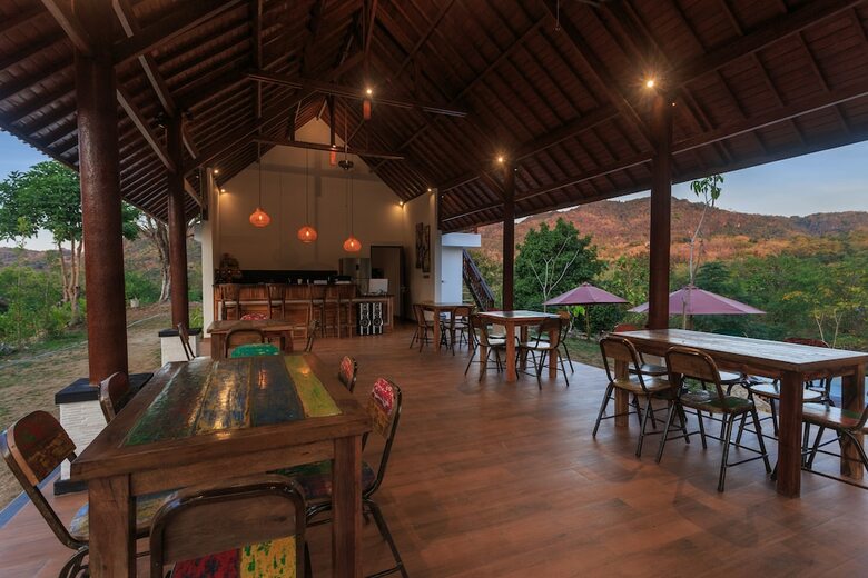 Bed & Breakfast Tanjung Lima Villas Labuan Bajo