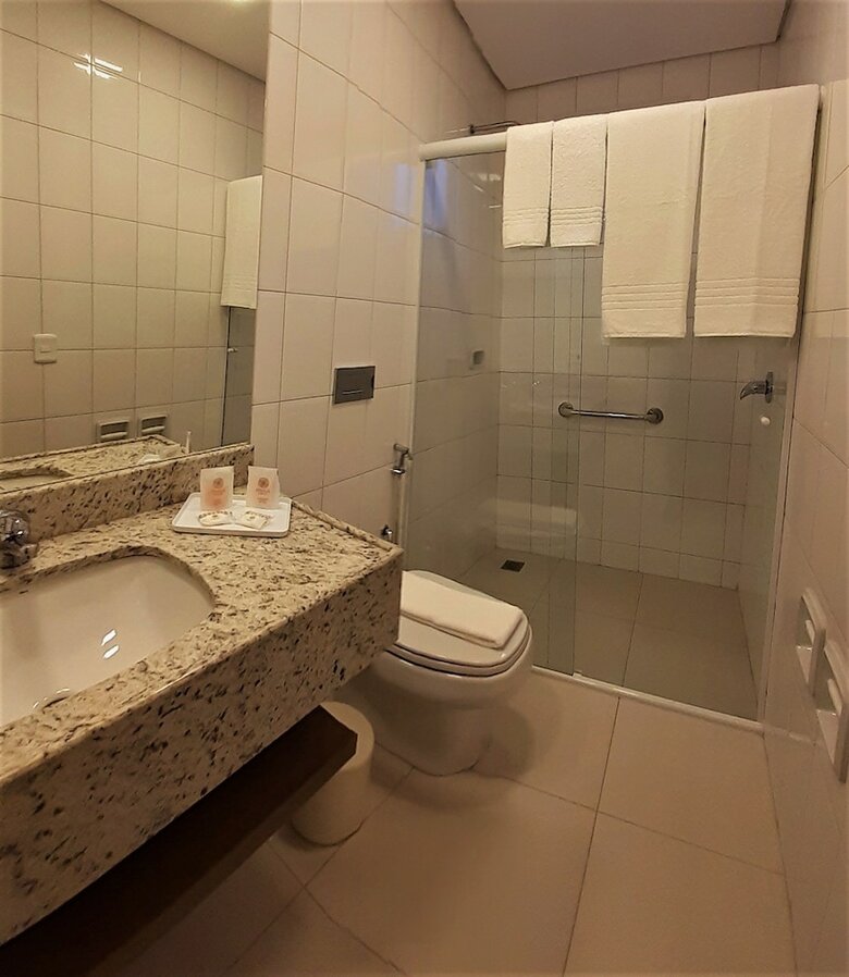 Pinn� Business Hotel
