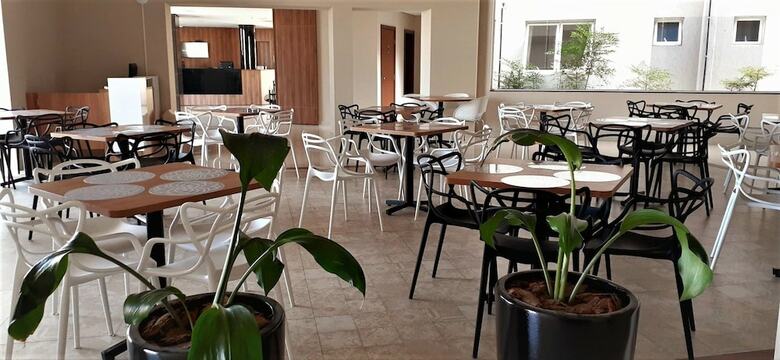 Pinn� Business Hotel