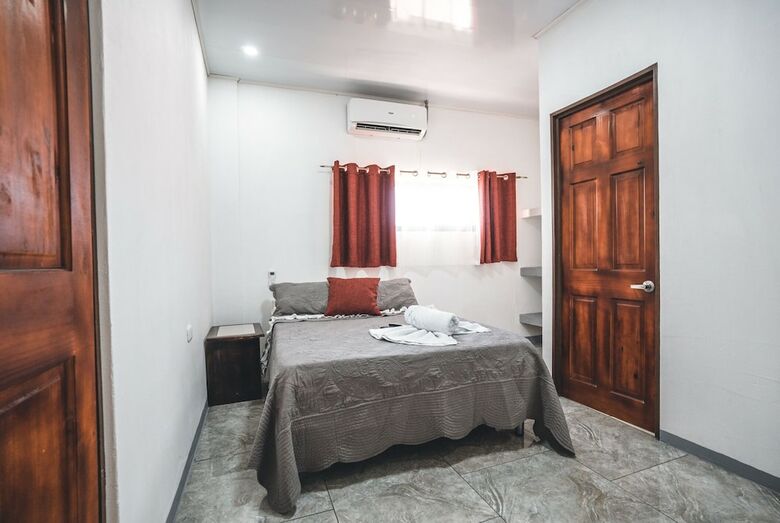 Hostal Hotel Hoja de Oro Corcovado