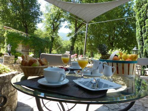 Hotel H�tel Lou Cale� Restaurant Le Rocher Des Abeilles
